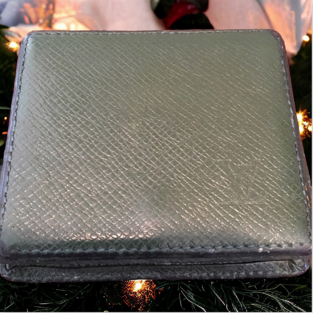 Authentic Louis Vuitton Green Taiga Coin purse
